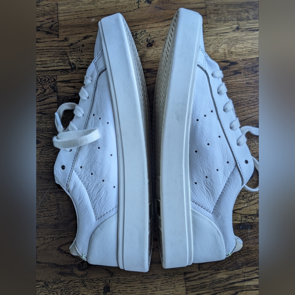 Classic White Adidas Sleek Leather Sneakers Womens size 7.5 - Picture 5 of 8